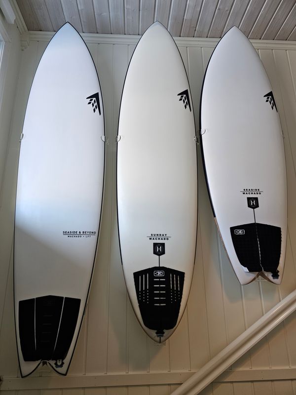 The half-great O+E vertical surfboard display rack
